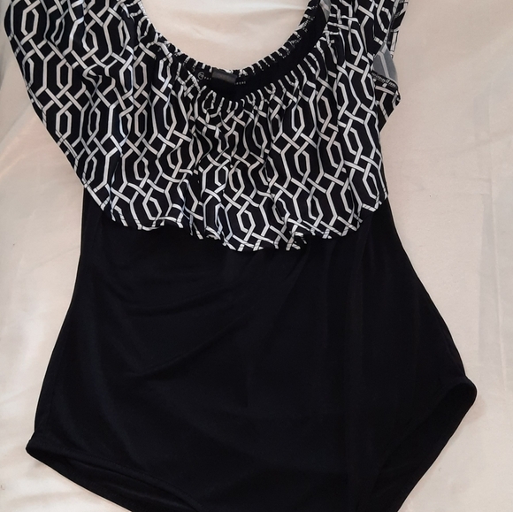 Black and White  Plus Size Body suit - Picture 2 of 3